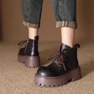 2026秋新款咖棕色增高复古百搭厚底显瘦英伦风头层牛皮马丁短女靴