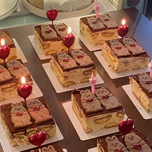 2.14情人节情侣表白纪念日熊兔饼干爱心蜡烛蛋糕装饰摆件插件配件