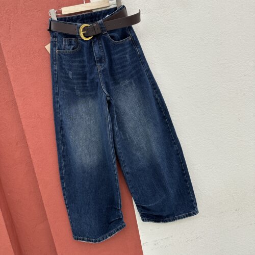 2026秋款FASHION JEANS壹流壹8240牛仔裤女磨痕爱心束脚裤弯刀裤