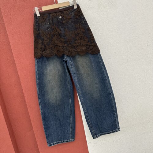 2026秋款FASHION JEANS壹流壹8249牛仔裤女高腰蕾丝拼接弯刀裤子