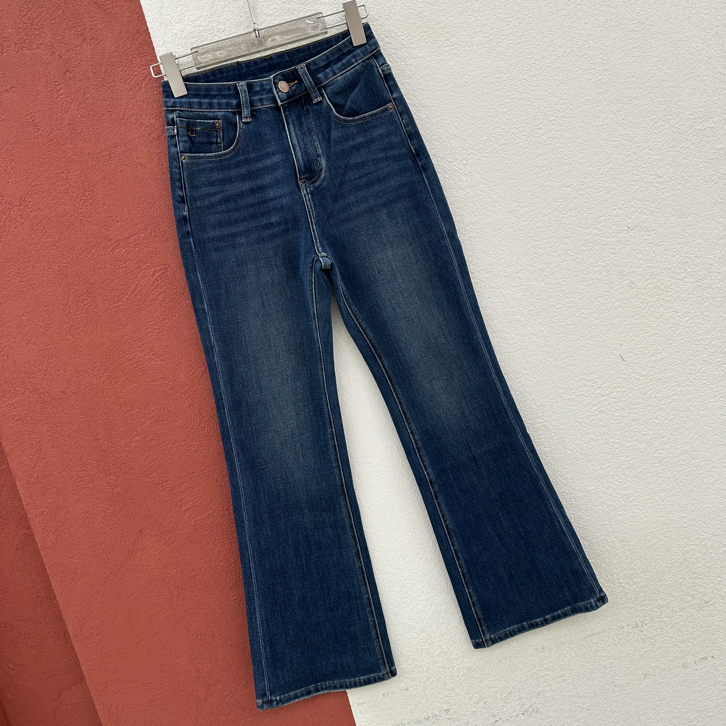 Q FASHION JEANS酷希莱8690牛仔裤秋款高腰显瘦微喇裤女弹喇叭裤