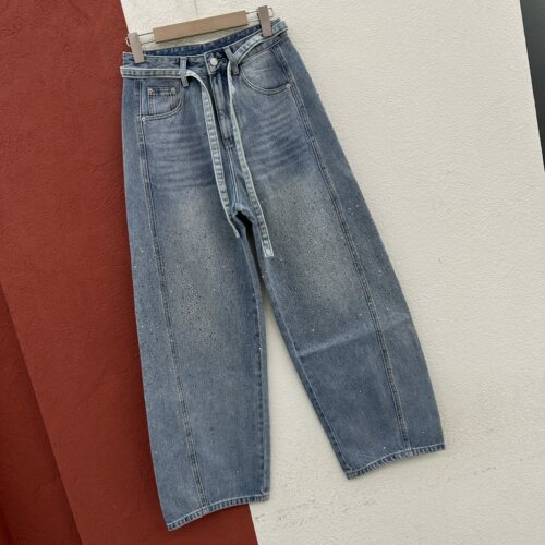 春款FASHION JEANS酷希莱61259牛仔裤女浅蓝色高腰烫钻弯刀裤长裤