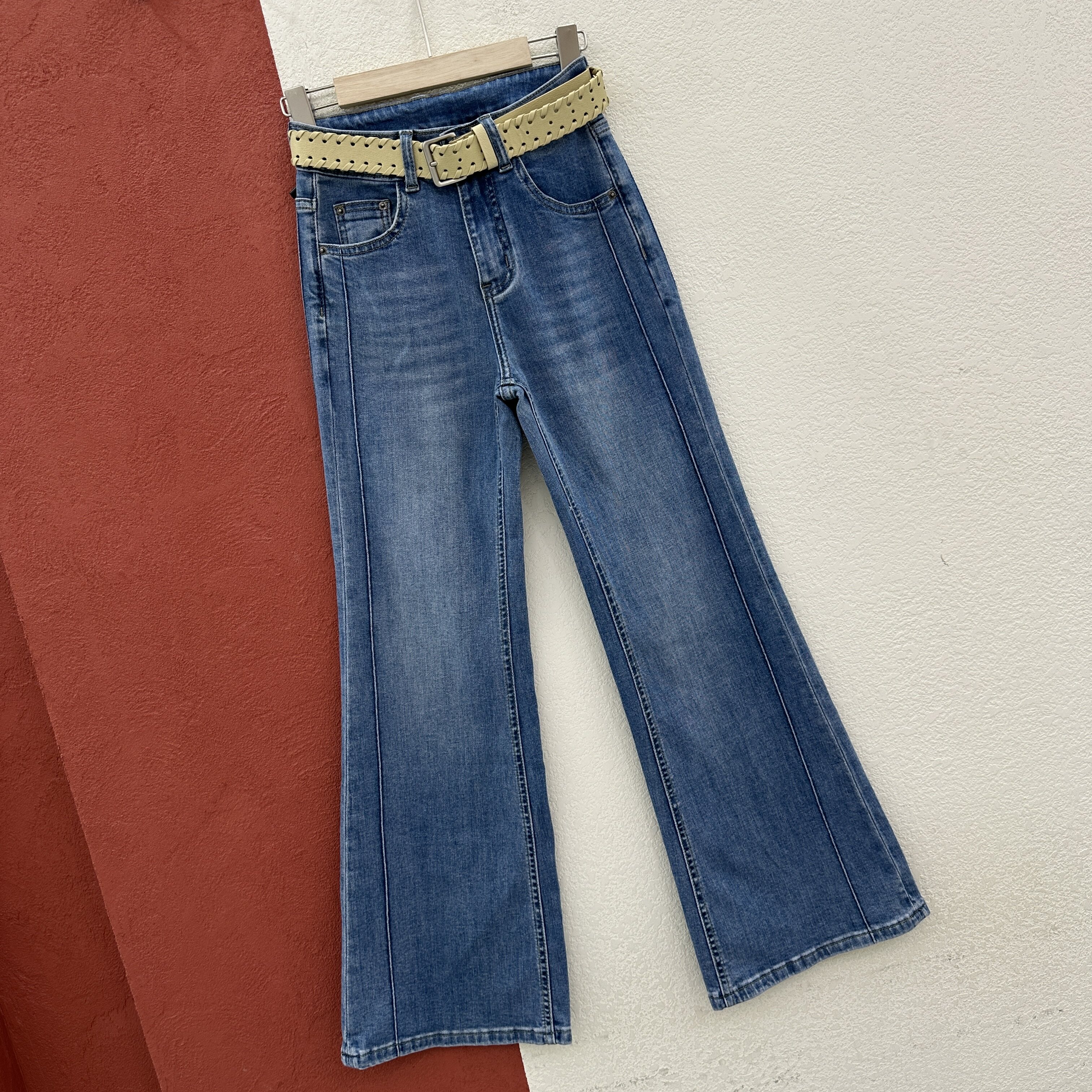 2026春款FASHION JEANS壹流壹8045牛仔裤女高腰显瘦微喇裤喇叭裤