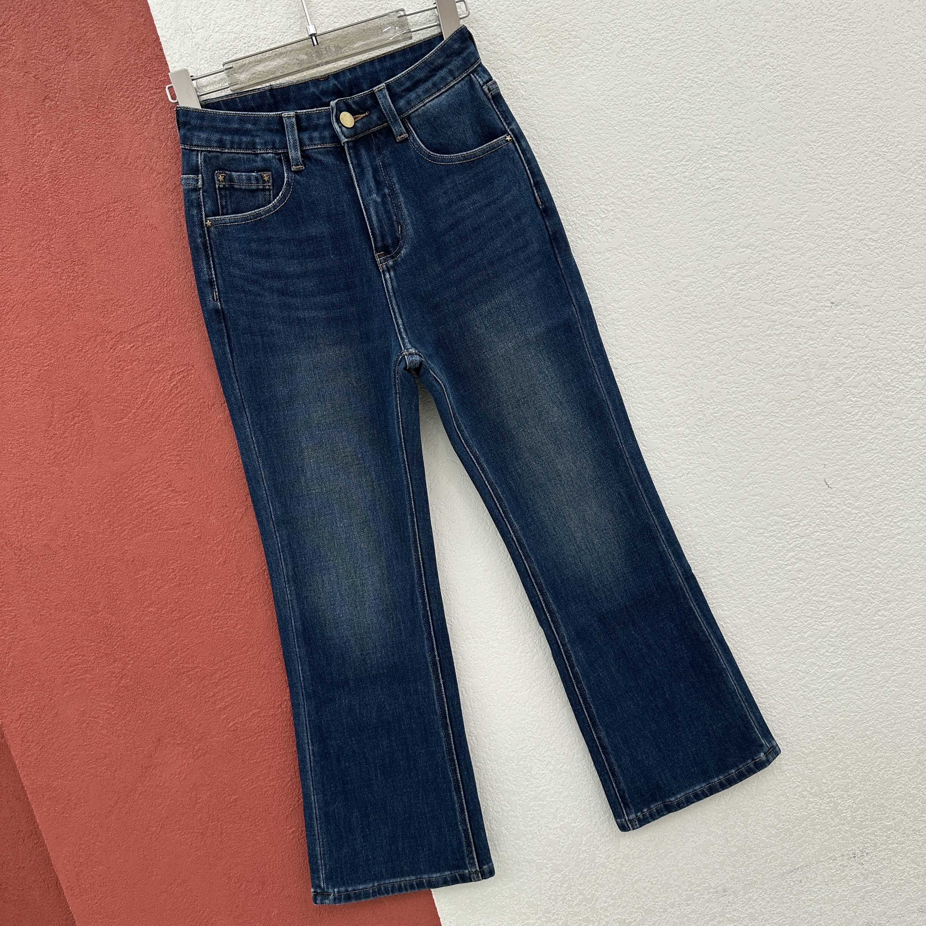 Q FASHION JEANS酷希莱8691显瘦微喇牛仔裤女2026秋款九分喇叭裤