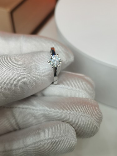 私人定制18k金钻石戒指定制珠宝首饰定制纯金戒指镶嵌刻字设计