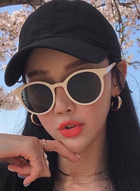 墨镜卧蚕阿姨同款网红白边太阳镜