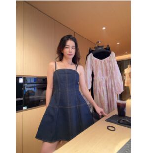 Forevercan女装“青丹”短款A字剪裁优化小个子身材比例连衣裙