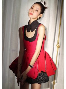 设计感小众女 减龄高级感红色连衣裙别致方领无袖 CAN夏季 新款