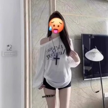 2025款夏季薄款斜肩白色长袖t恤女韩系宽松显瘦露肩防晒罩衫上衣