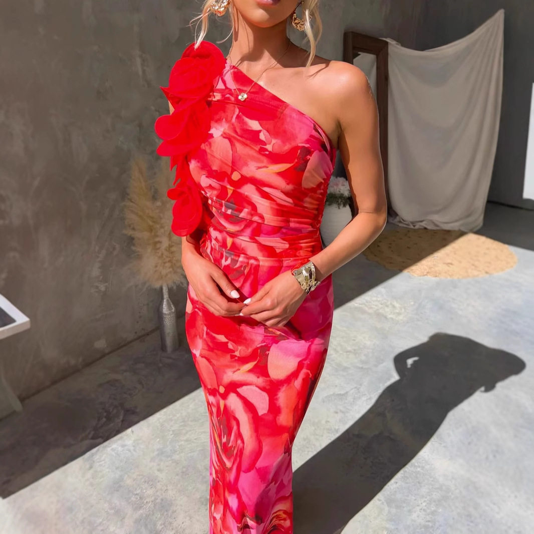 气质修身无袖连衣裙女晚宴 trendy one-shoulder red maxi dress