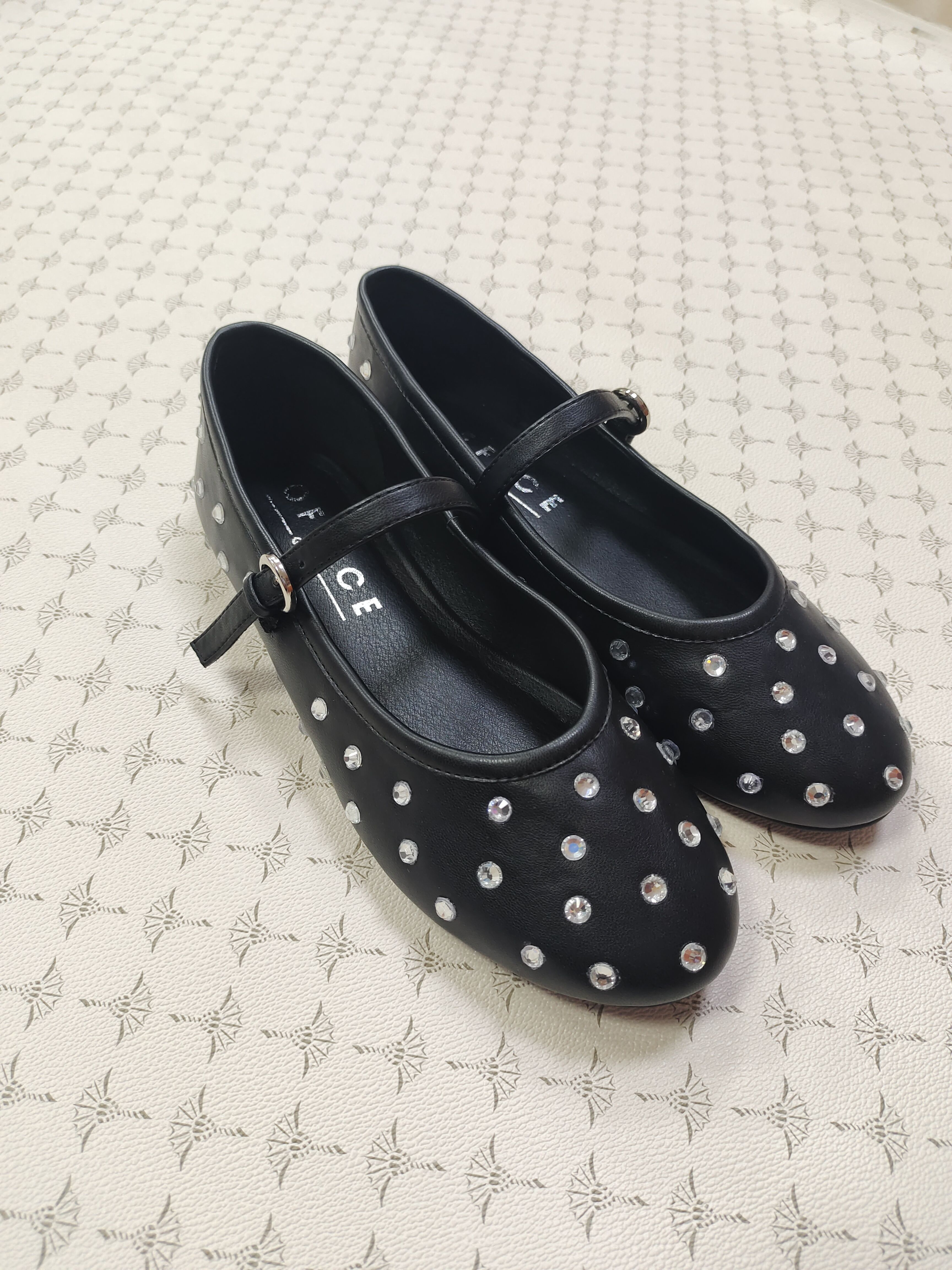 KemethCoie烫钻真皮玛丽珍芭蕾舞平底女鞋