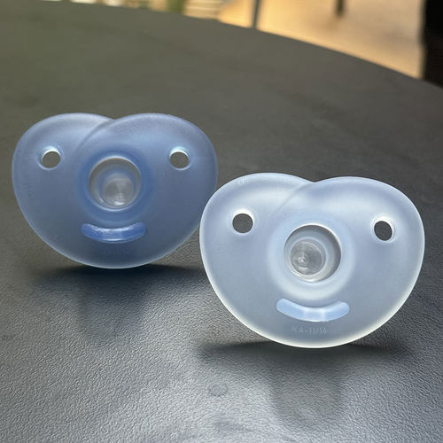 飞利浦新生儿硅胶心形安抚奶嘴