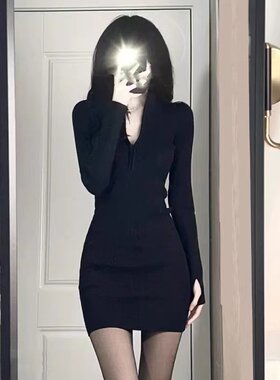 设计感性感连衣裙女修身收腰V领