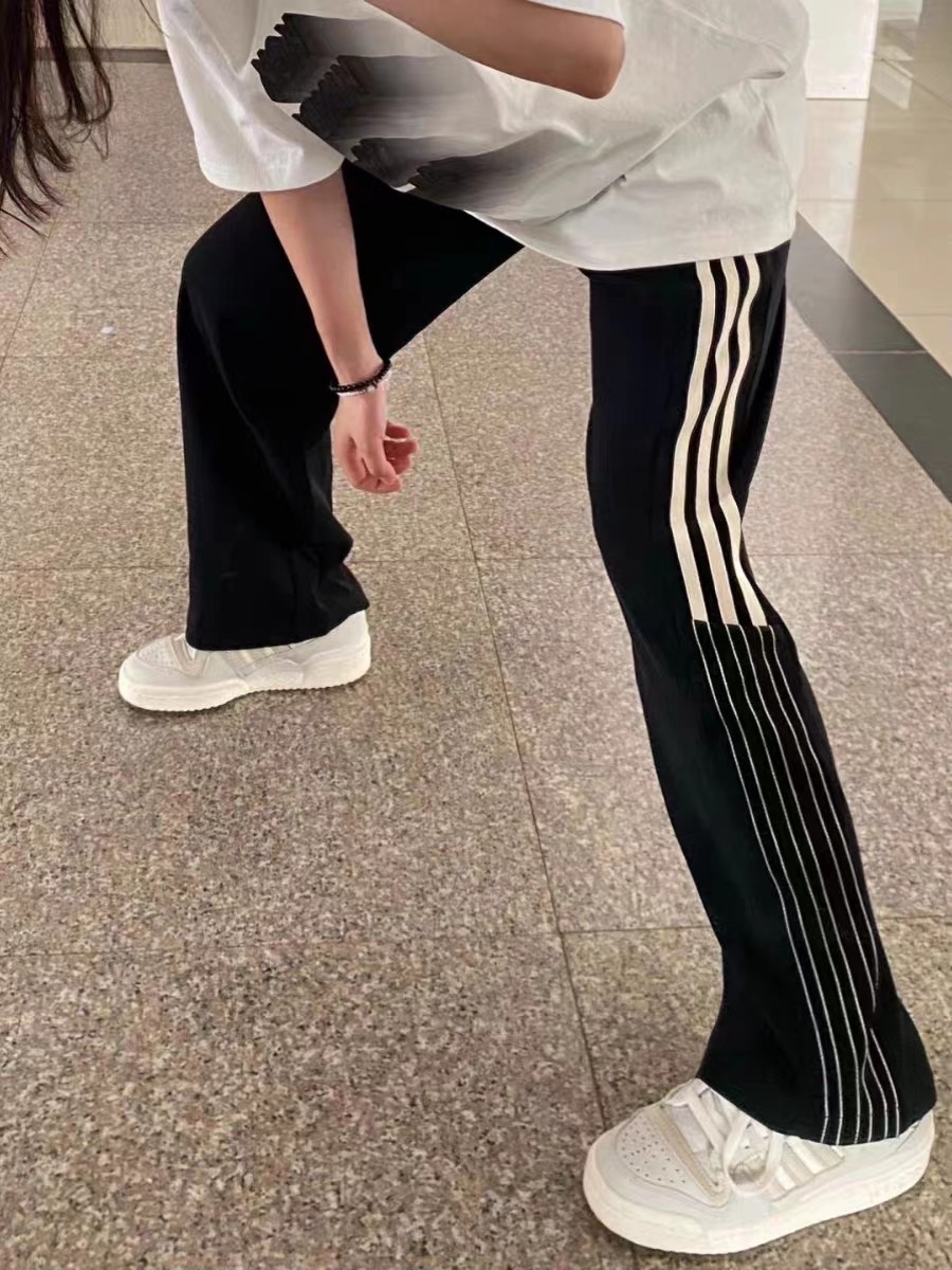 大码美式运动裤女秋冬新款三条杠宽松加绒卫裤高腰直筒休闲阔腿裤,女装/女士精品,休闲裤,淘宝优惠券,粉丝福利购,淘宝优惠卷
