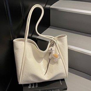 简约纯色大容量托特包学生党上课上班通勤包大包2026春新款潮百搭