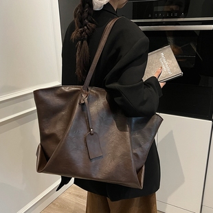 美拉德大容量简约纯色大包托特包上班通勤包2025新款潮百搭单肩包