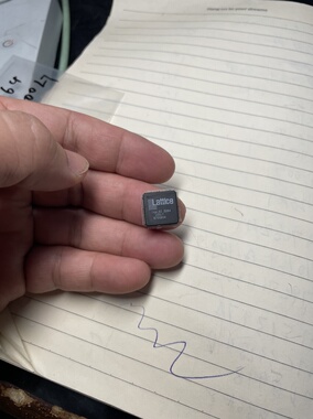 ⅠSPLSI 2064-100LT  ISPLS12064