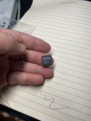 ⅠSPLSI 2064-100LT  ISPLS12064