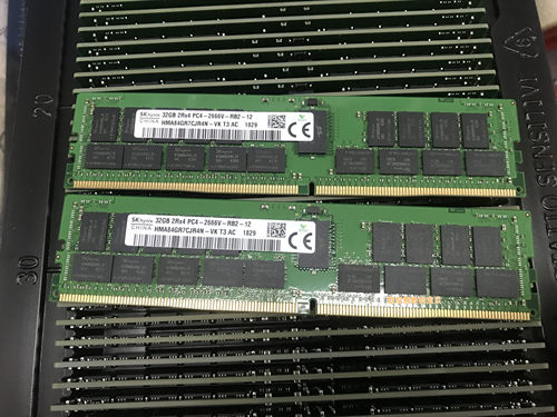 SK HMA84GR7JJR4N-VK 32G DDR4 2RX4 PC4-2666V ECC REG 内存