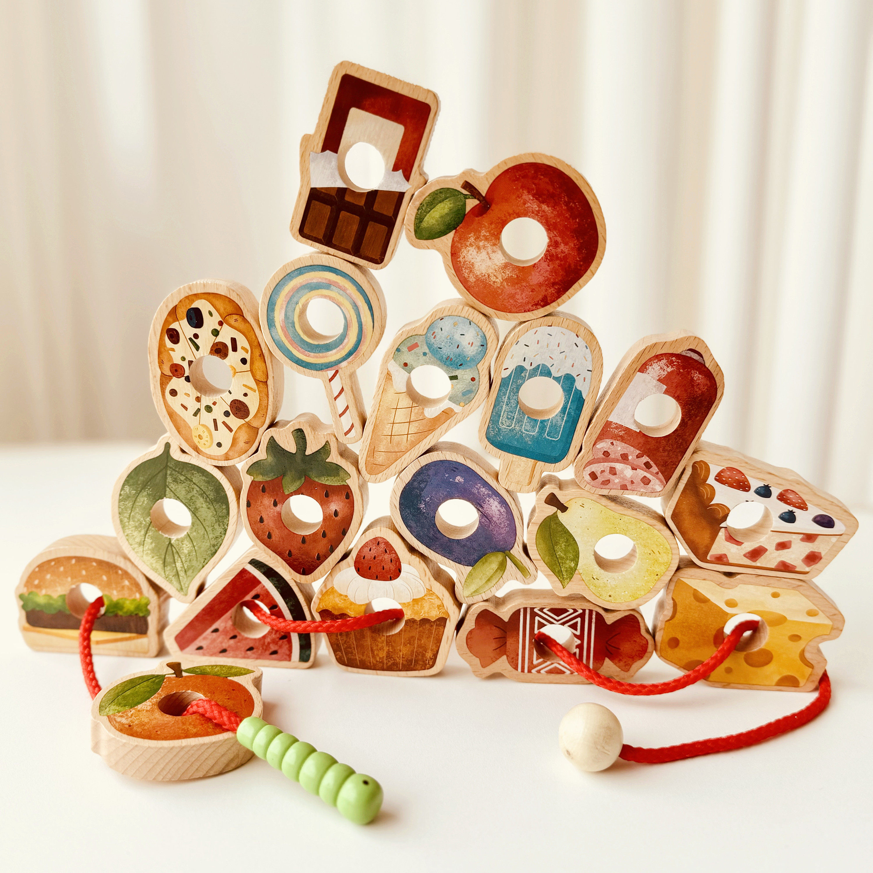 穿珠子训练蒙氏早教专注力