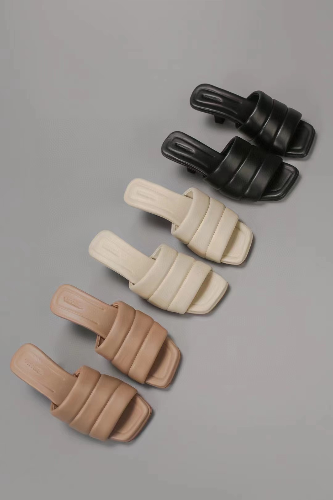 外贸纯原Vin家 22春夏新款方头露趾小猫跟面包凉鞋小羊皮拖鞋凉拖