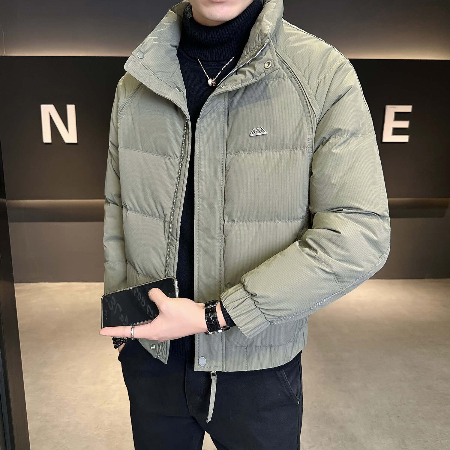 冬季男装羽绒服外套2025新款冬装立领潮流修身高级感帅气休闲短款