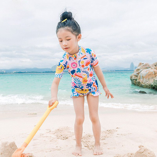 女童宝宝沙滩海边度假游泳衣服