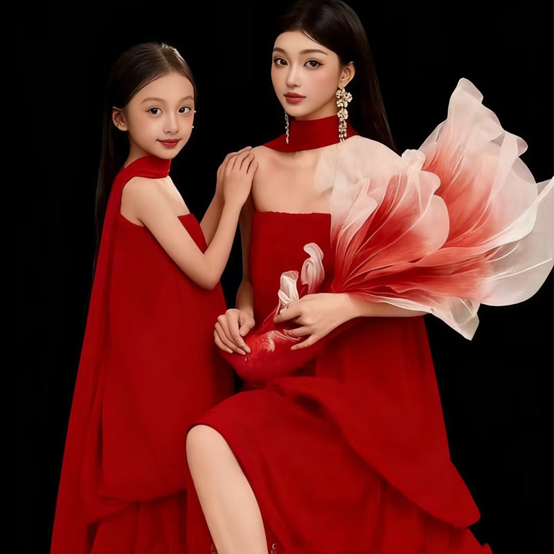 影楼新款亲子锦鲤主题拍照摄影服装 小红书同款母女艺术拍照服装