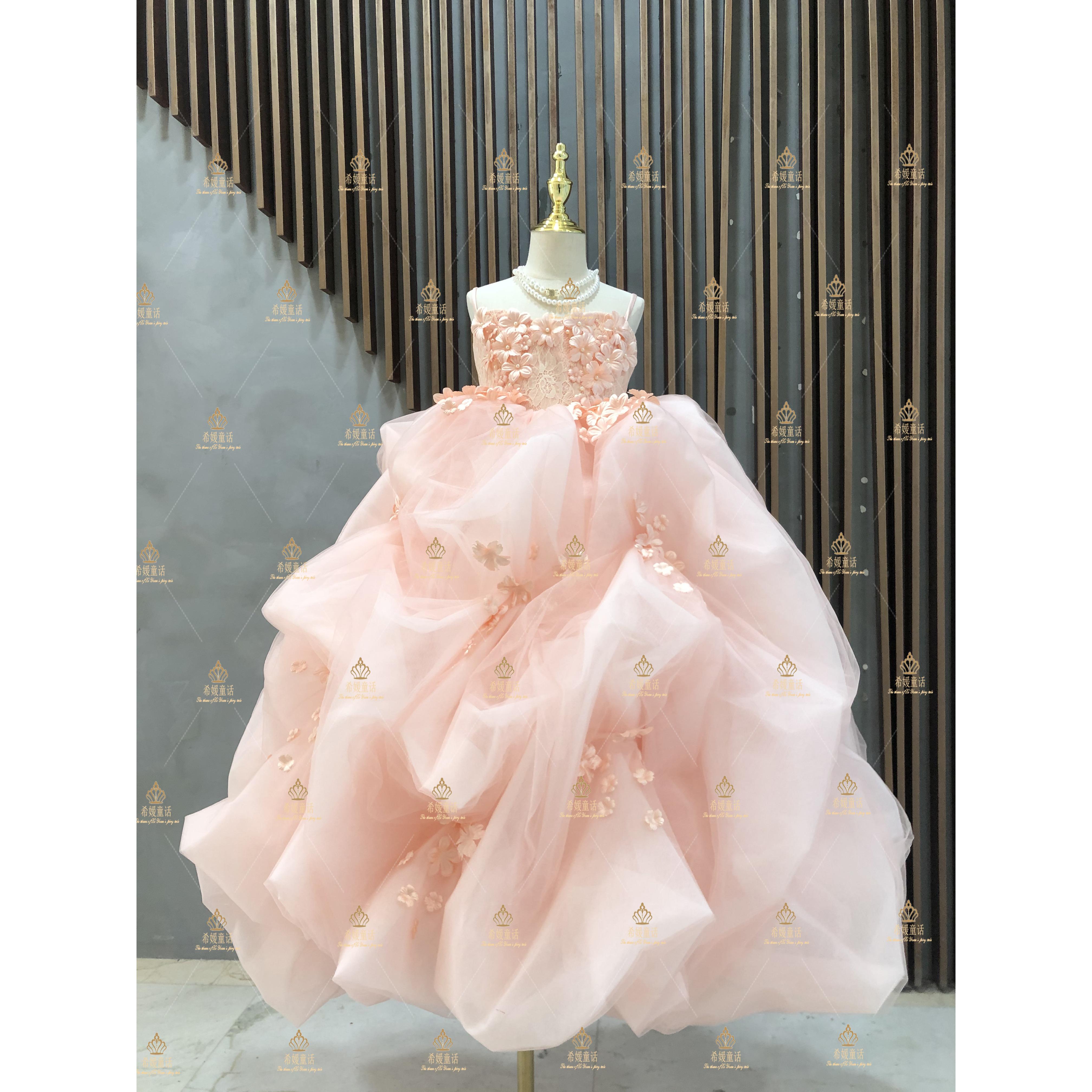 新款影楼婚纱摄影礼服柔雾粉花仙子女生日表演主持走秀公主风婚纱