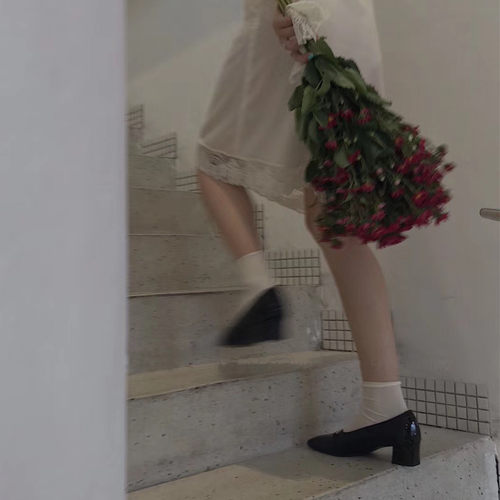 see少女早秋新款堆堆搭配中筒袜