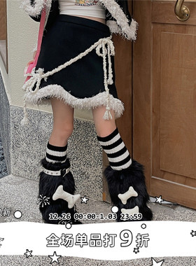 LET ME SEE黑色骨头元素毛毛腿袜横条纹堆堆腿套膝盖皮带三件套