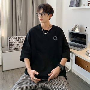 已注册/夏季港风运动短袖T恤男宽松内搭体恤打底衫DT9819/P25,男生穿皮衣怎么搭图片