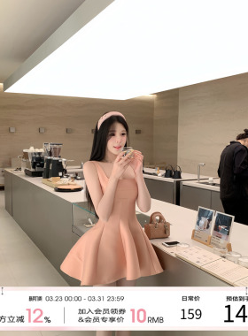 项天鹅er 法式吊带连衣裙女2026早春新款缎面a字背心裙千金感裙子