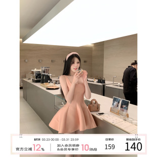 缎面a字背心裙千金感裙子 吊带连衣裙女2026早春新款 项天鹅er 法式