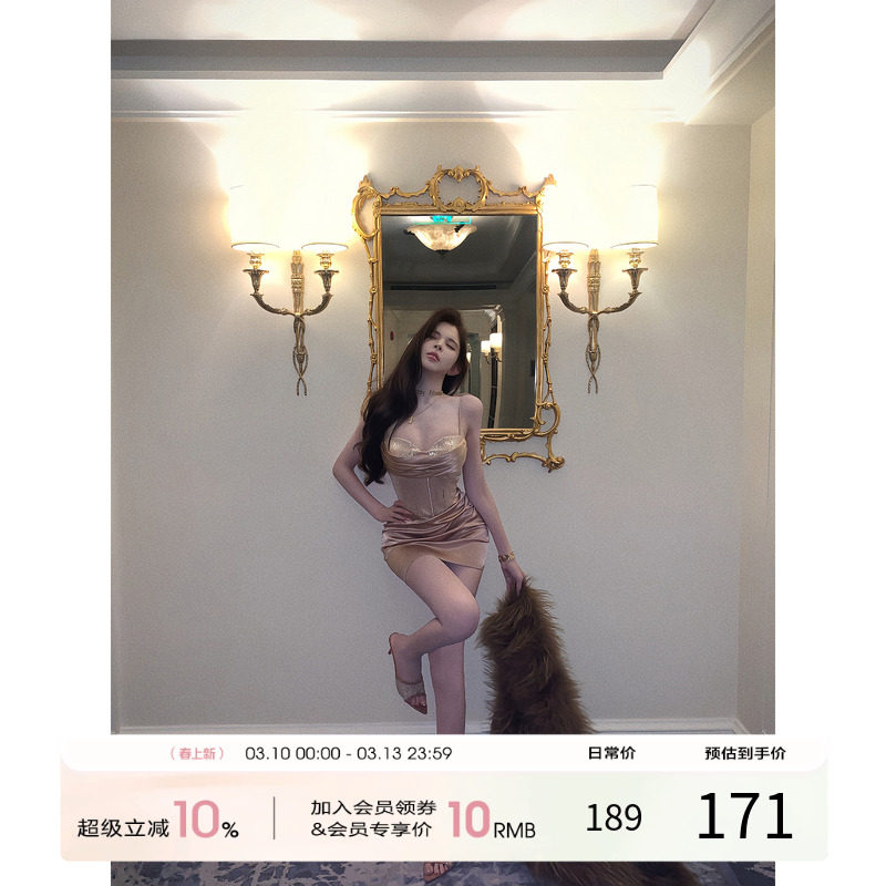 项天鹅er 法式吊带连衣裙女2025冬季新款性感包臀裙生日礼服裙子