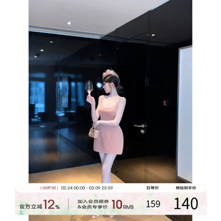 项天鹅er 法式丝绒连衣裙女2025冬季新款性感吊带裙礼服裙裙子