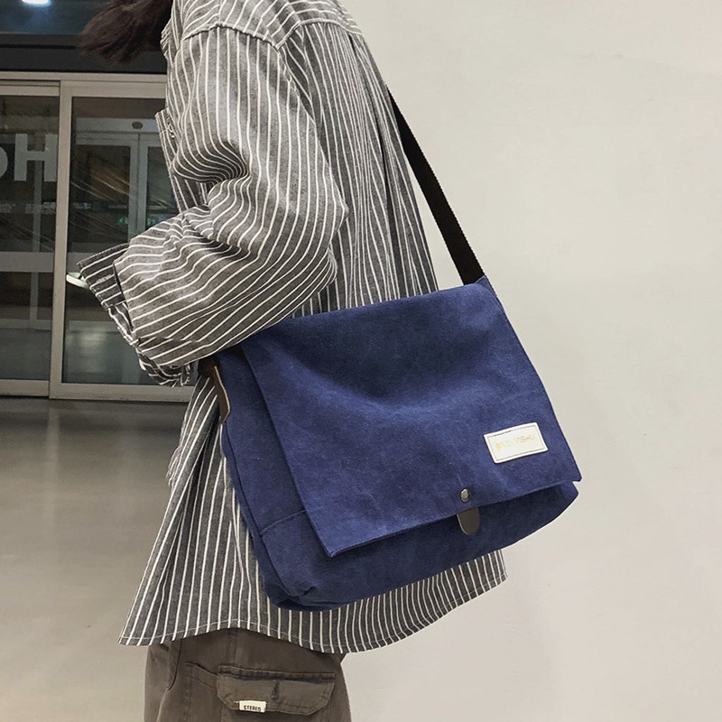 经典帆布邮差包日系工装休闲男士