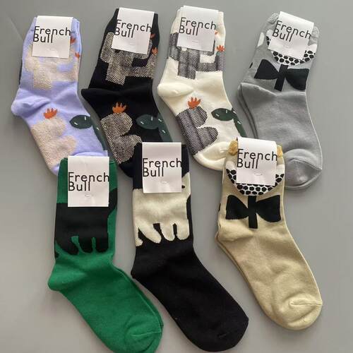 大熊外贸 新品 日系全棉女士花卉小猫AB版不对称森系中筒可爱女袜