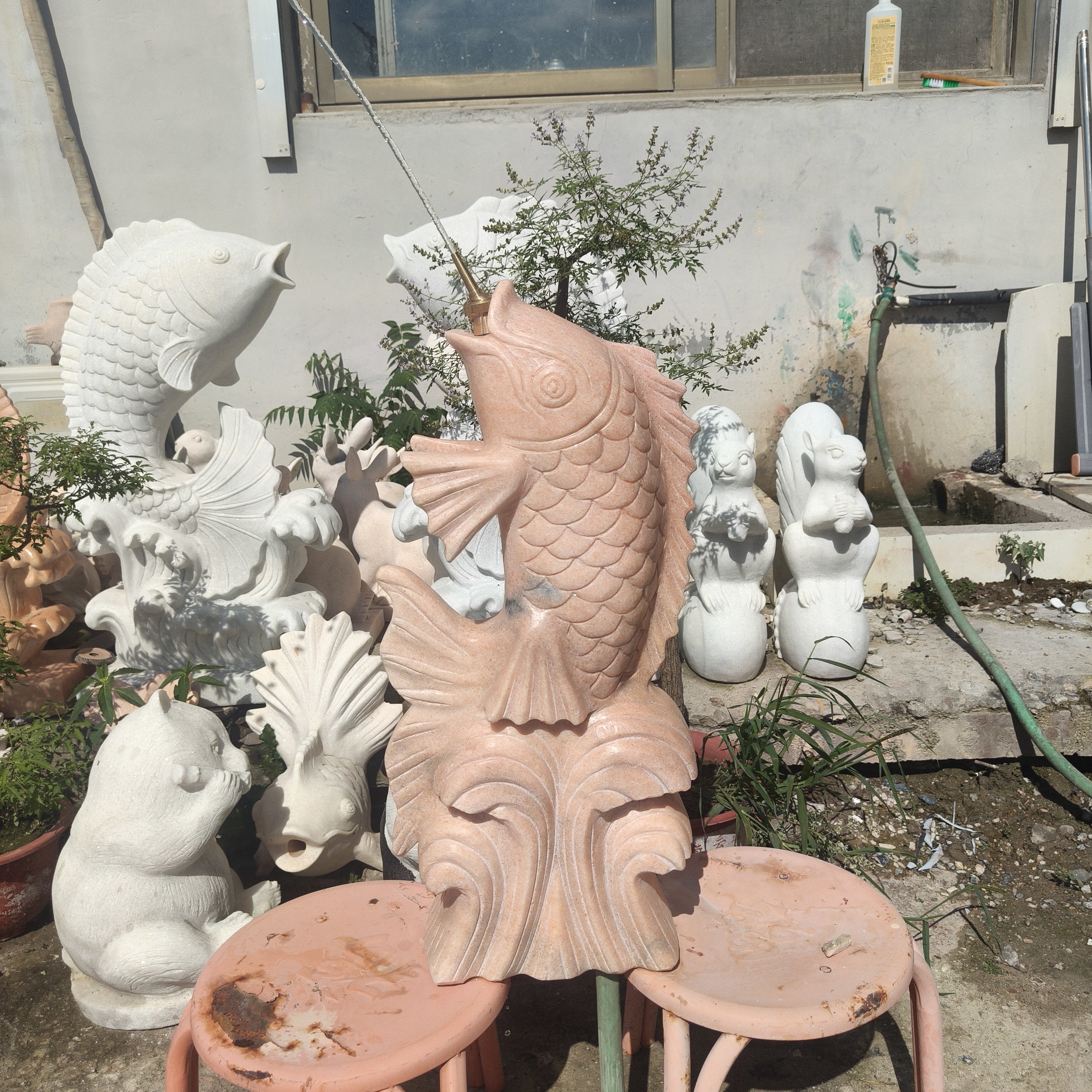 石雕喷水鱼鲤鱼庭院花园水池造景石雕