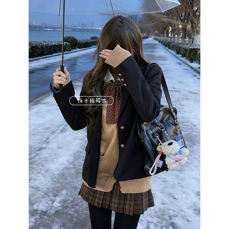 JK制服原创穿搭黑色西装外套秋冬新款学院风衬衫焦糖格裙一整套装