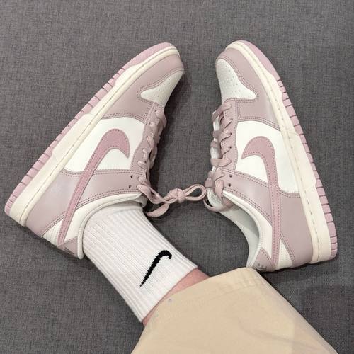 耐克简约系带女款低帮樱花粉