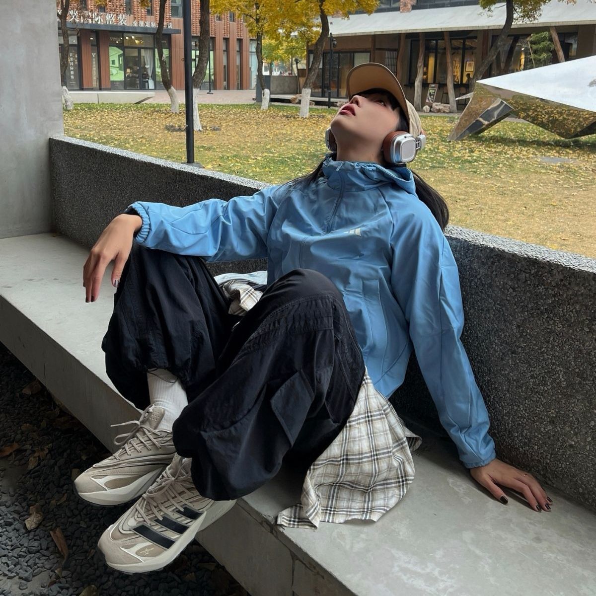 阿迪达斯开学穿搭跑步鞋