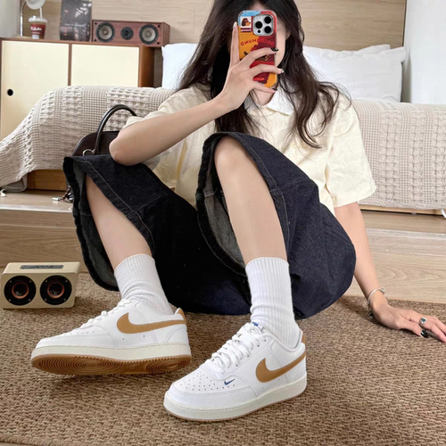 NikeCourtVision女款板鞋