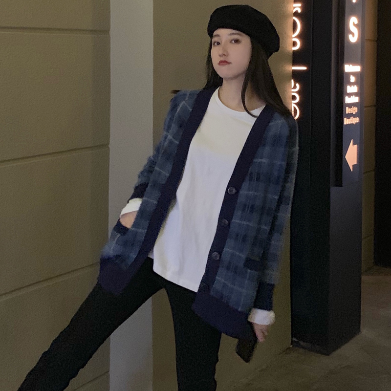 Photo of autumn and Winter Christmas soft glutinous Plaid knitted cardigan net red mink sweater