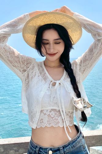 Real shooting sweet hot wind thin sunscreen long sleeve cardigan + WHITE LACE SLING fashion two piece set