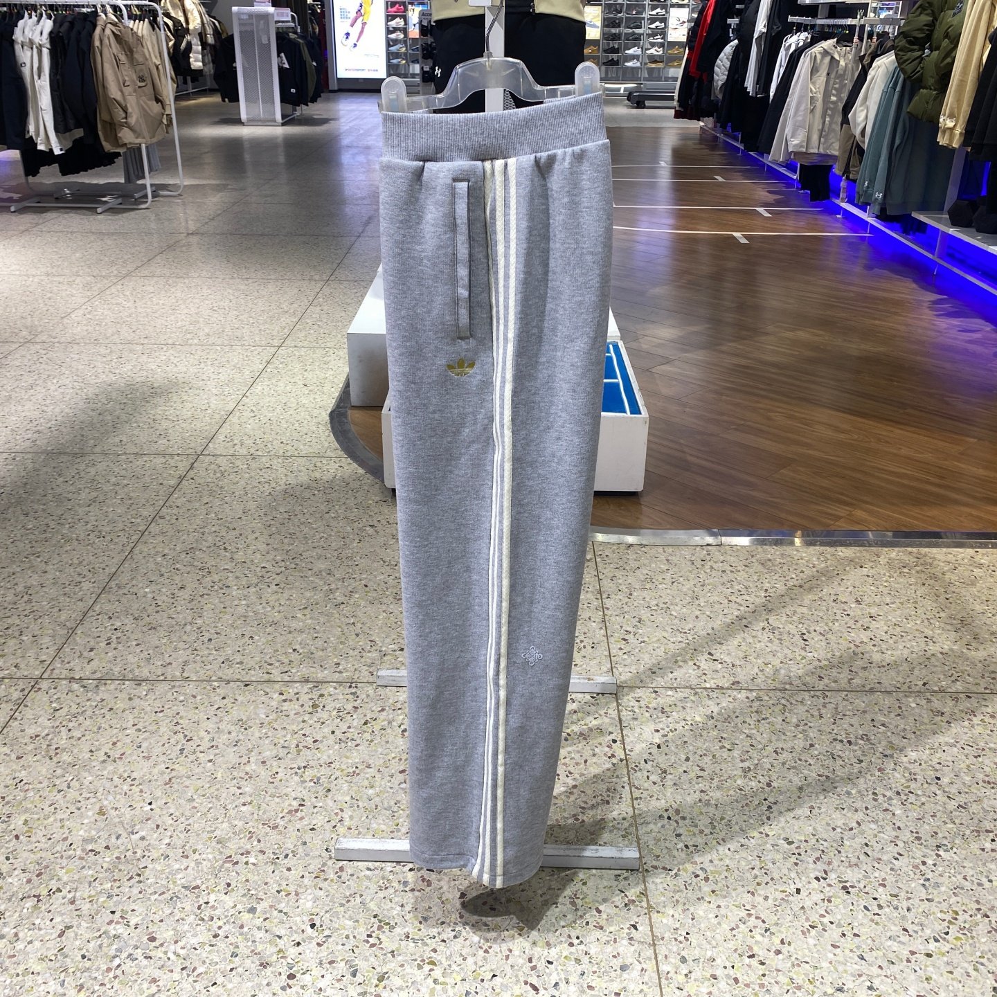 Adidas阿迪达斯三叶草26马年新年款男子运动休闲抽绳长裤 KT0653,运动服/休闲服装,运动长裤,淘宝优惠券,粉丝福利购,淘宝优惠卷