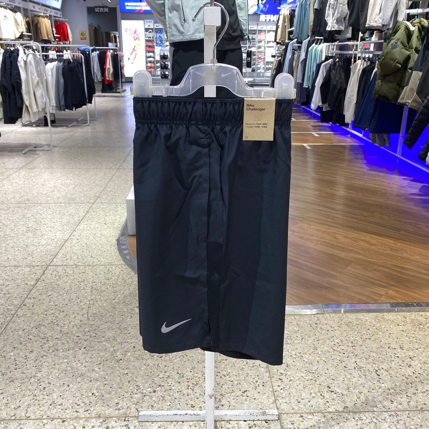 NIKE耐克男薄款跑步健身训练反光梭织速干透气运动短裤DV9345-010