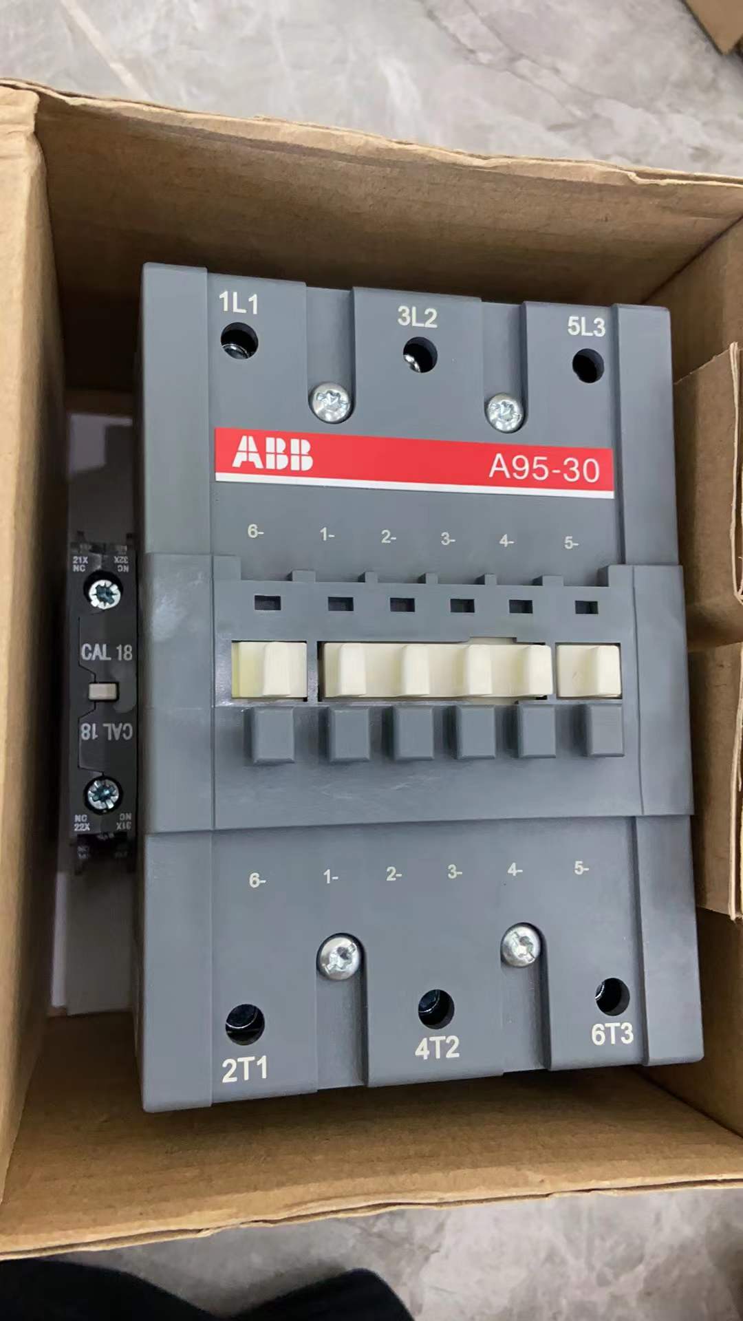 A95-30-11 220V全新ABB交流接触器