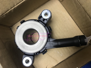 城哈弗H2排量1.5 适用于长 哈佛H6发动机型号4D20离合器分离轴承