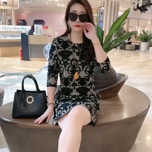 冬季时尚洋气加大码女装圆领法式碎花长袖弹力打底衫连衣裙妈妈装